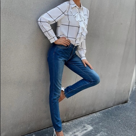 ruffle trim blouse - Picture 7 of 7